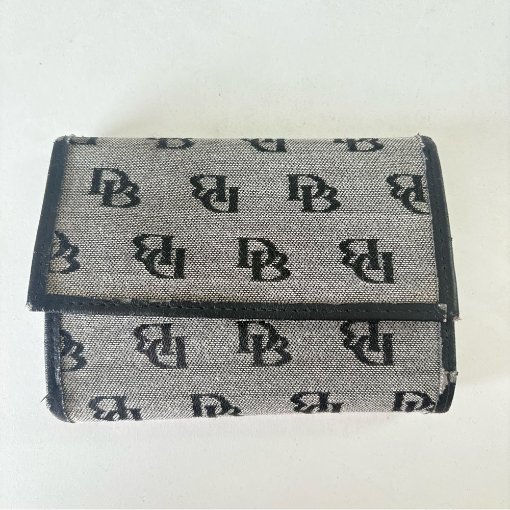 Dooney & Dourke Trifold Wallet Gray Black Cardholder Purse 5”